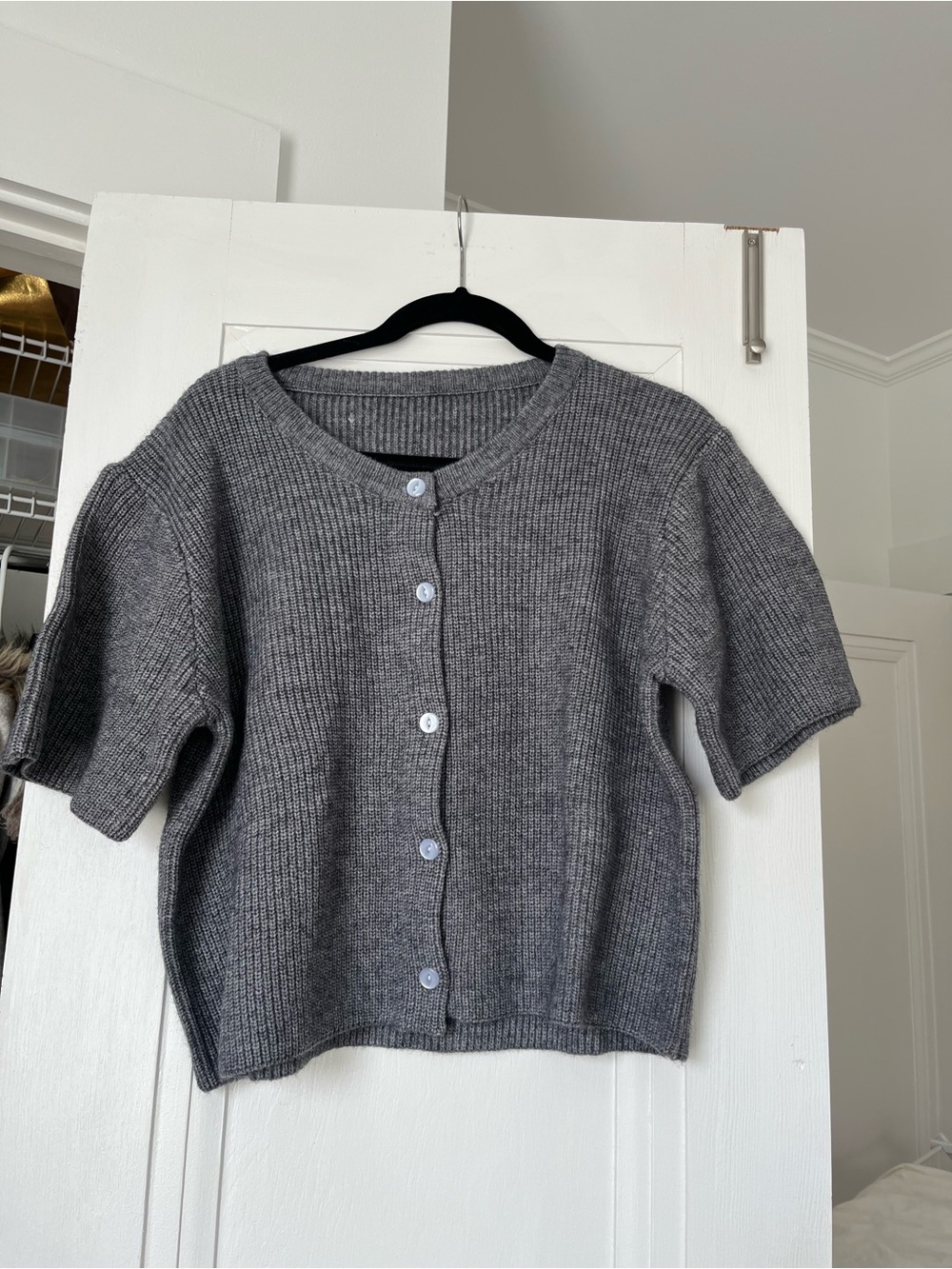 Amazon Gray Ribbed Short-Sleeve Button-Front Cardigan